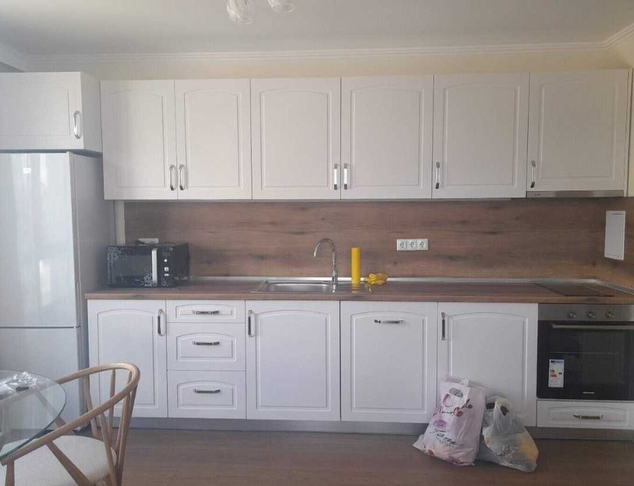 Дава се под наем Двустаен апартамент в Бургас, Сарафово - 65 кв.м за 382.5 € - Снимка #2