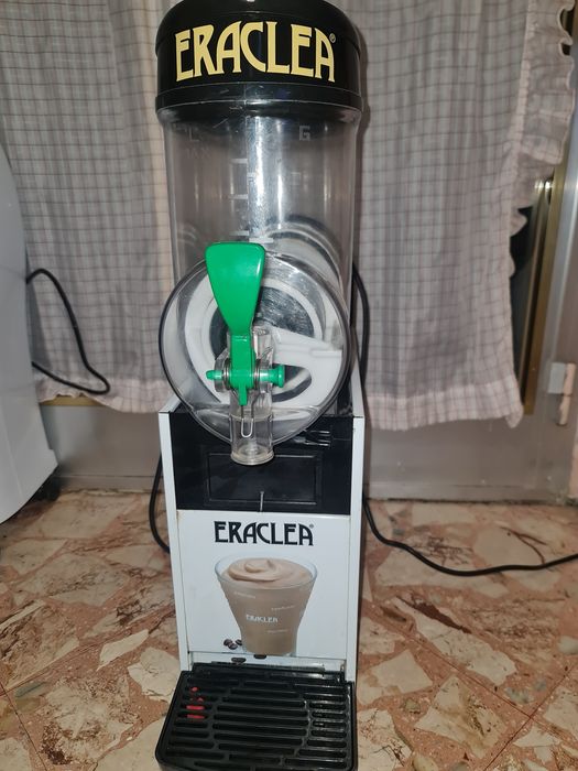 BRAS su UGOLINI aparate pentru granita si caffè frappe