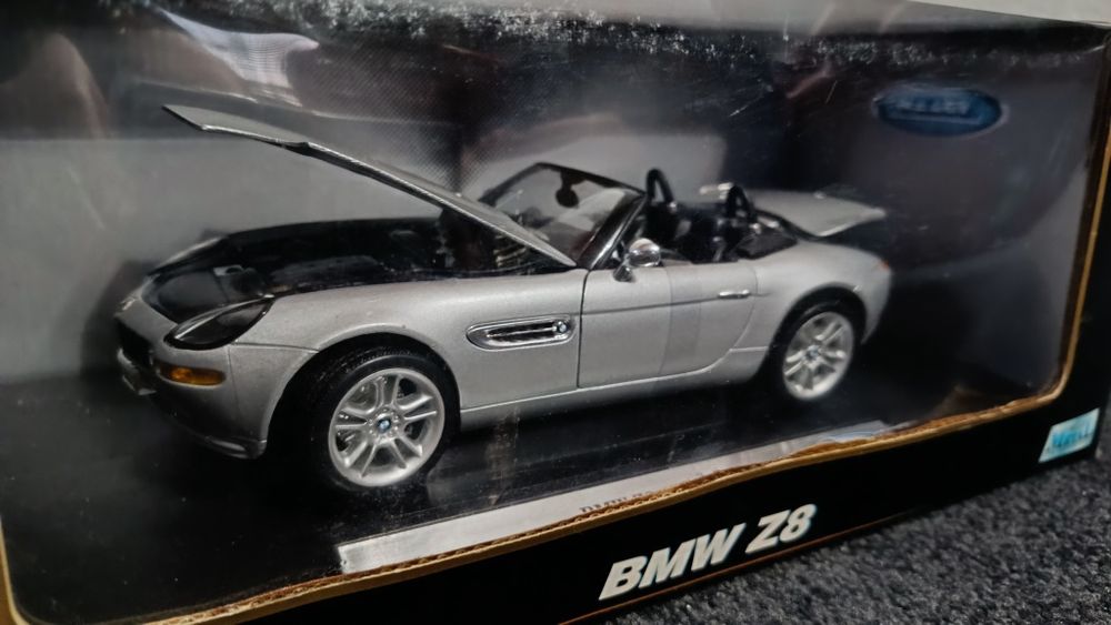BMW Z8 1:18 welly