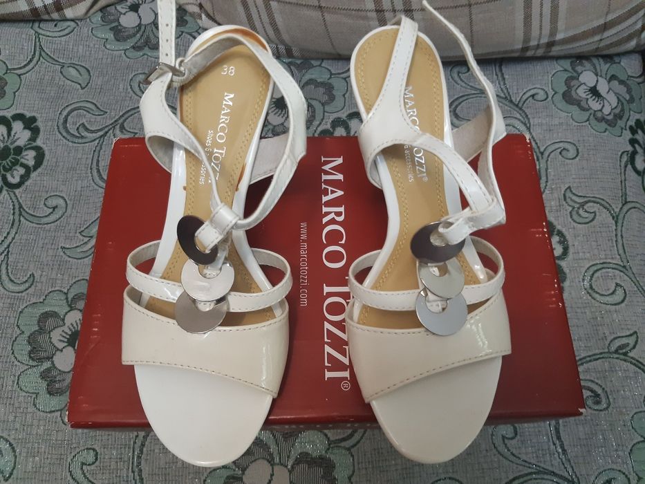 Босоножки. Модель Marco Tozzi