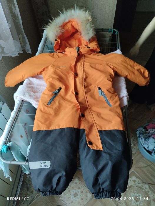 Продам детский комбинезон зимний