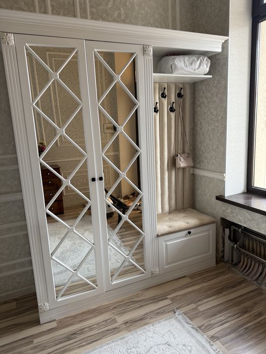 Продам шкаф для прихожей