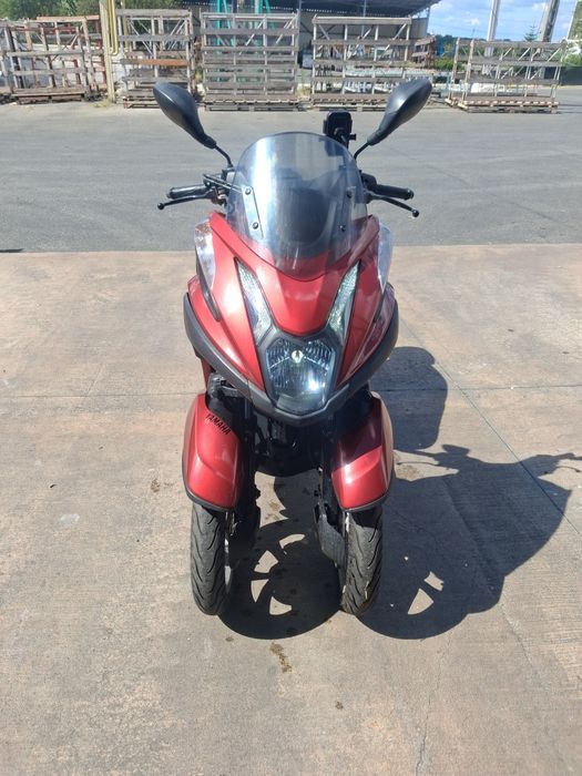 Vând scuter Yamaha 125 cc