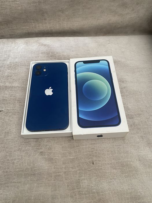 Продам iPhone 12 синий