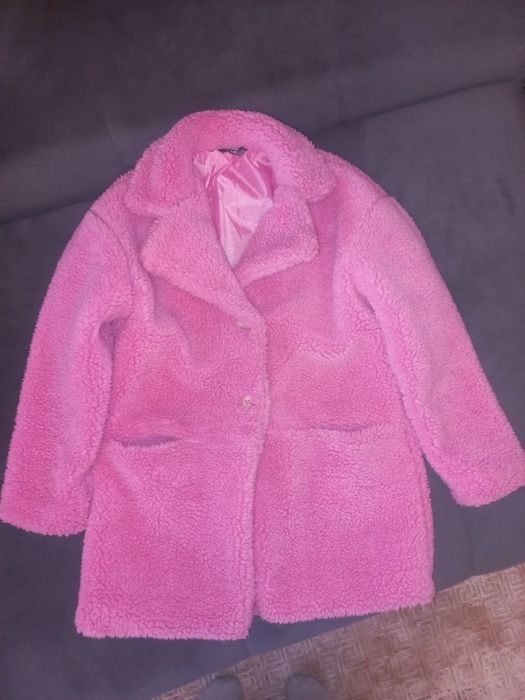 Продаются куртки на девочку 9-10 лет