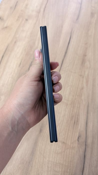 Продам Samsung Z FOLD 8 ULTRA