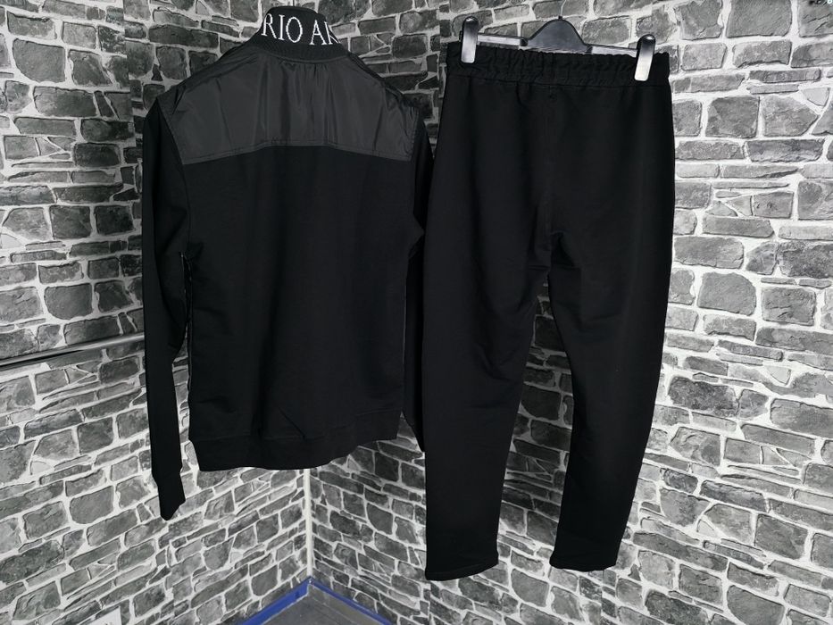 Emporio Armani екип високо качество