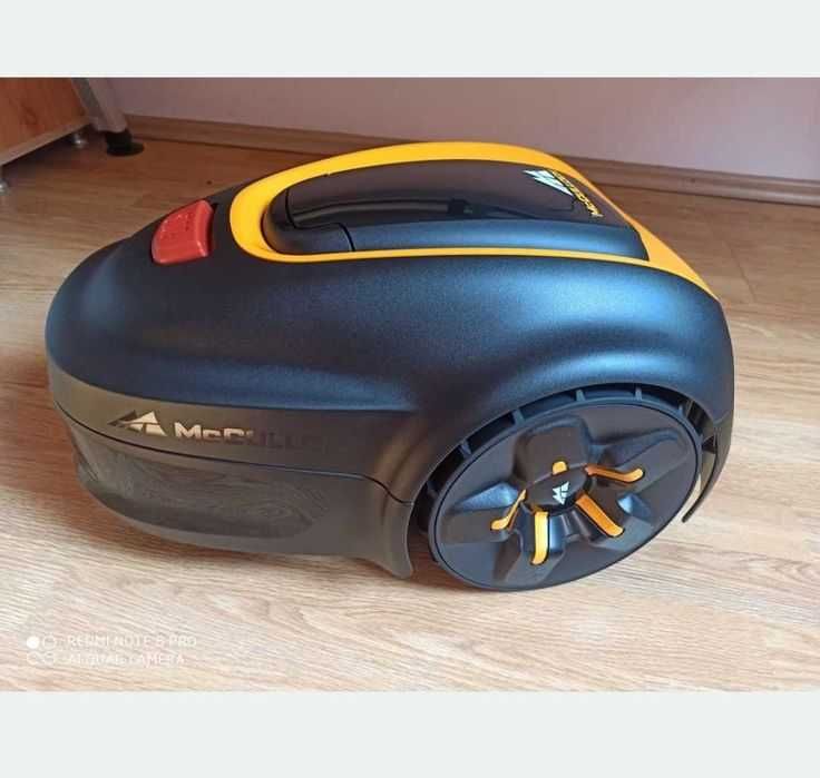 Roboți tuns gazon McCulloch ROB S (Gardena). (NOI)