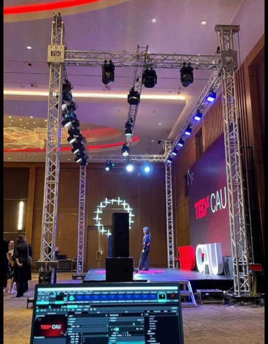 Лед экран подум сахна турлихил о’лчамда мижоз талабида караb аренда