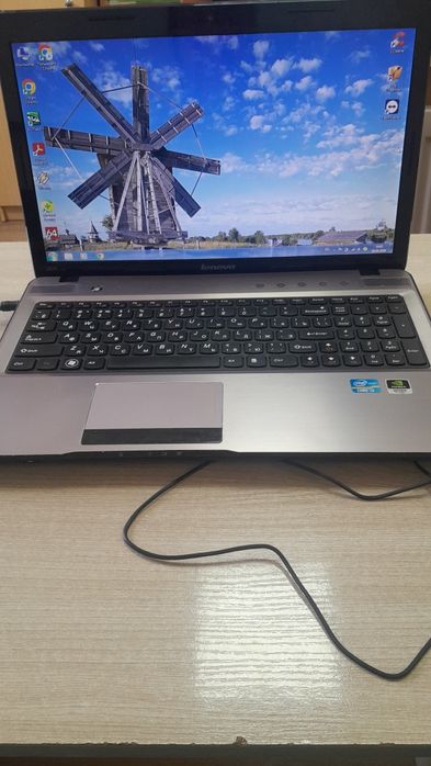 Продается  рабочий Ноутбук