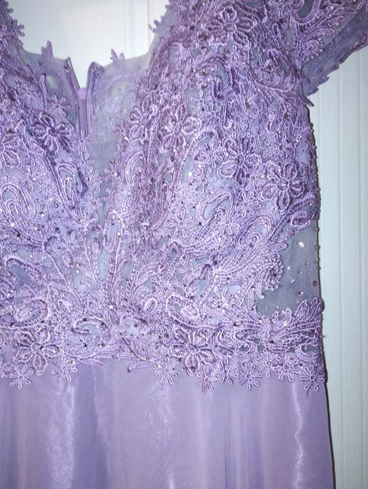 Vând rochie elegantă mărimea 50