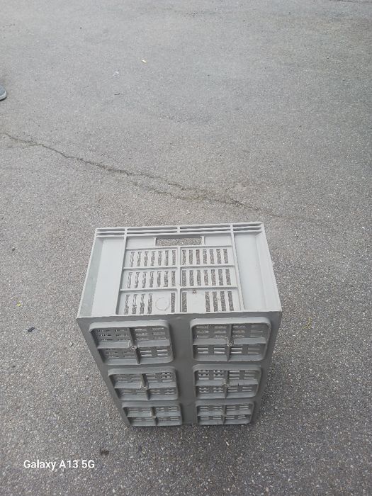Lazi plastic utilizate