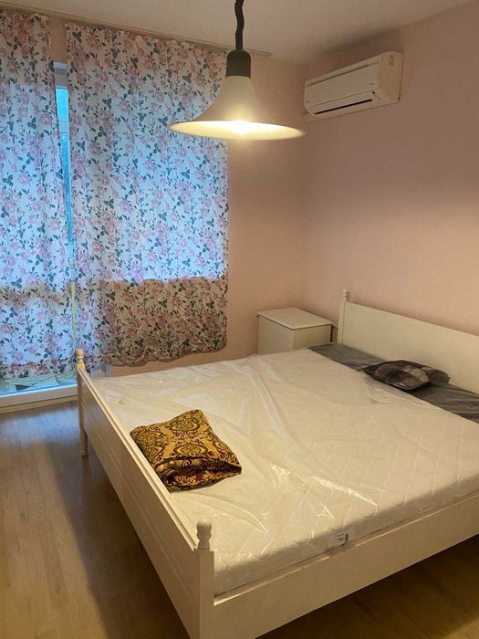 Дава се под наем Двустаен апартамент в Варна, Цветен квартал - 70 кв.м за 510 € - Снимка #1