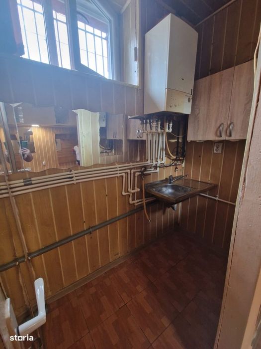 De vanzare garsoniera spatioasa,are baie, centrala termica,Pret 11500e