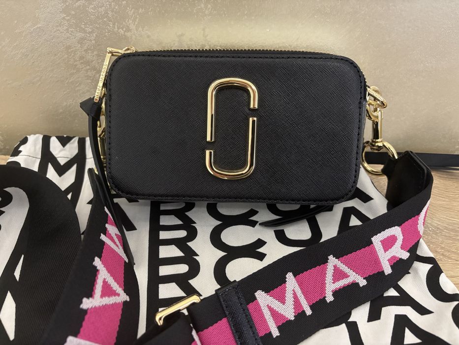 Оригинална чантичка Marc Jacobs