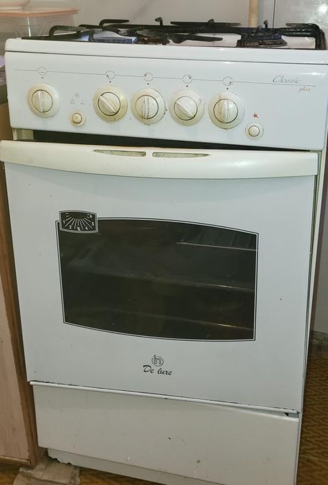 Продам газовую плиту