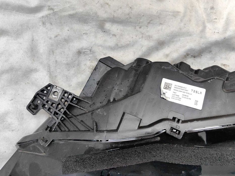 Оригинален фар Тесла 3 Tesla 3 Full Led 2024