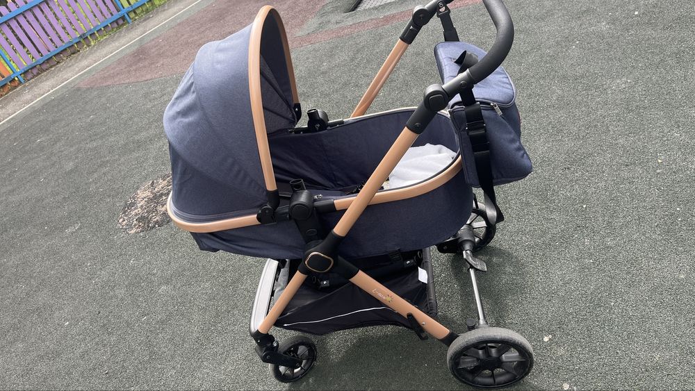 Vand carucior, 2 in 1 , Blue, stare foarte buna, ridicare personala Bucuresti.