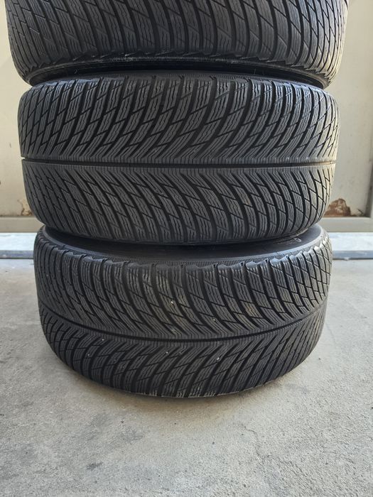 4 Броя 265/40/19 Michelin 2x7mm 2x6,5mm 22dot