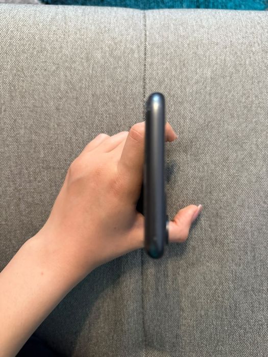 Iphone 11 negru cu 128gb