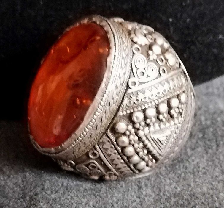 Masiv inel de argint cu chihlimbar