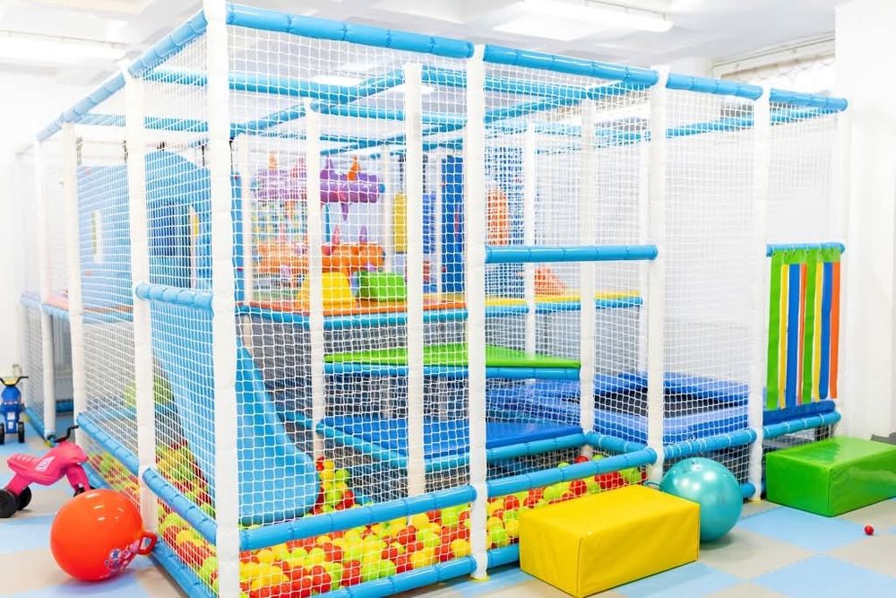 Spatiu de joaca, echipament,brand, site