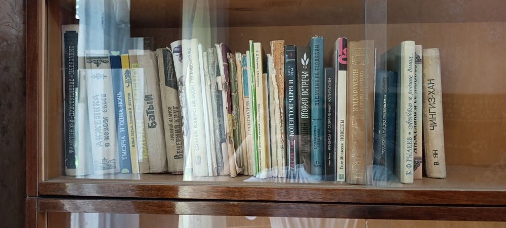 Книгы продам старые антиквар