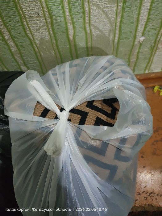 Отдам вещи на девочку и обувь на мальчика