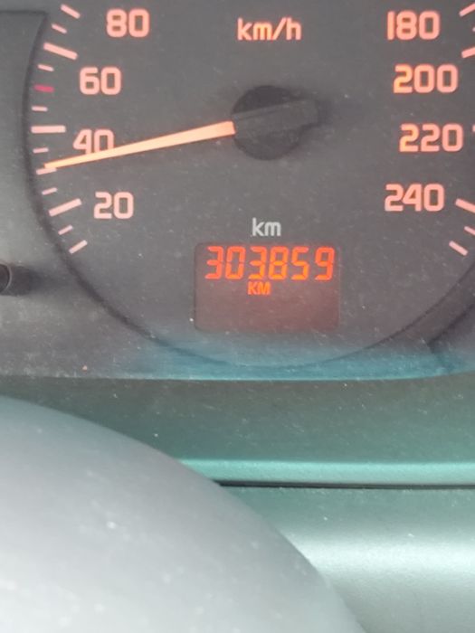 Продавам Рено Сценик 2000 г