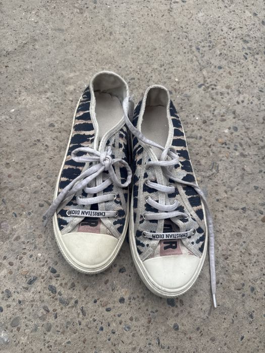 Кроссовки стильный диор