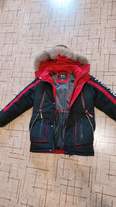 Продам зимнюю куртку  для мальчика