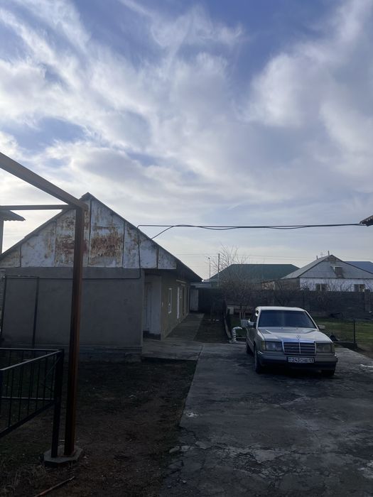 Уй сатылады аксукент