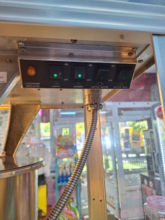Mașină/aparat de popcorn ultra profesională marca Gold Medal Made în USA.  Preț 1600€ fix!