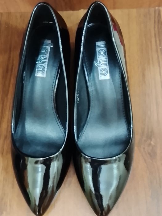 Продам новые туфли