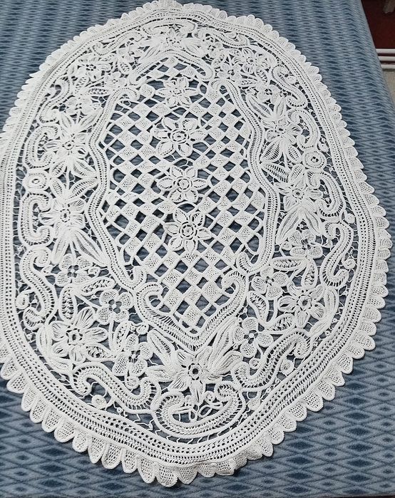 Fața de masa lucrata manual in stil macrame 100x65 cm
