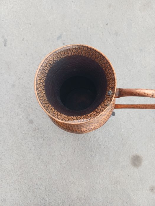 Ваза медна кована