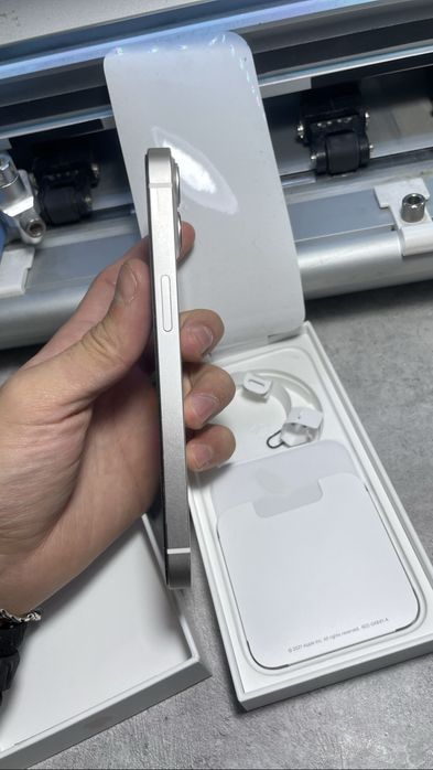 iPhone 13 256ГБ 90%АКБ полный комплет