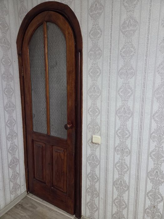 Срочно недорого продам деревянные двери