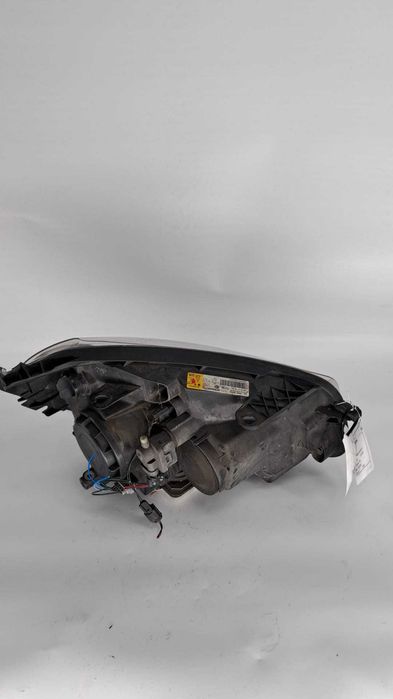 far stanga / dreapta cu xenon Nissan Qashqai J10 an 2011