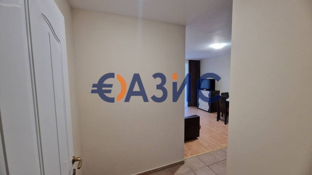 Продава се Двустаен апартамент в к.к. Слънчев бряг - 64 кв.м за 977 €/кв.м - Снимка #2