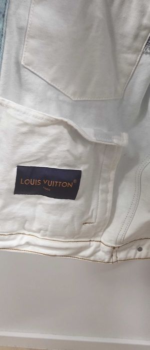 jachetă nouă din denim