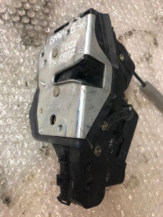 broasca dreapta fata bmw seria 3 e46 2001