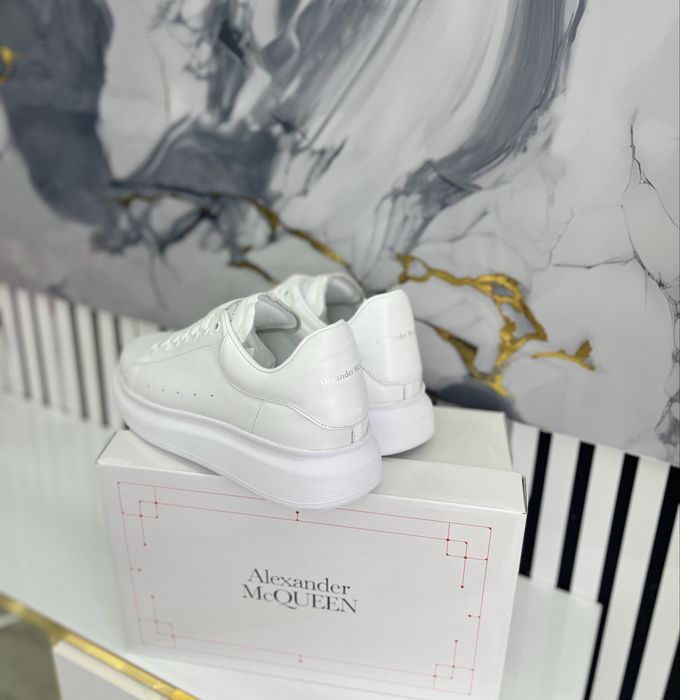 Alexander McQueen Full Albi Piele