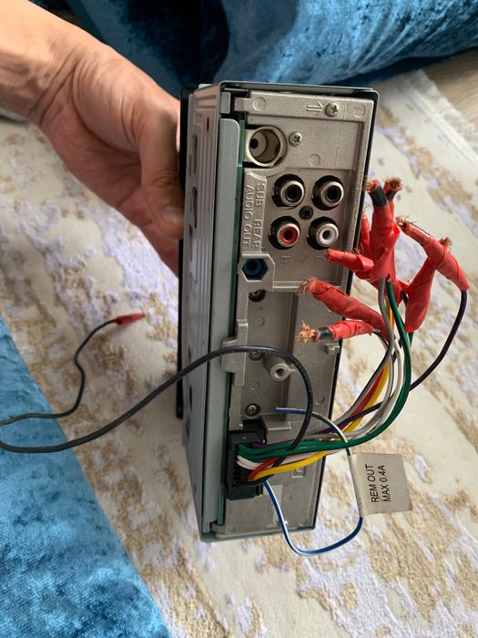 Продам магнитолу