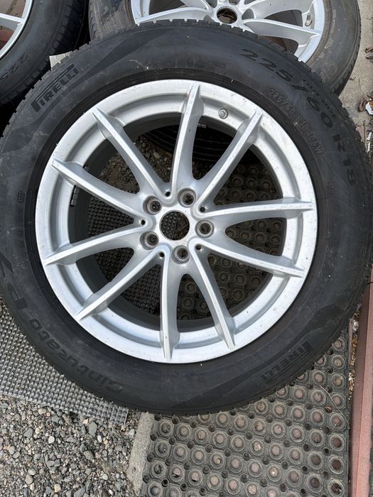 Roti 18 inch vara Bmw X3, X4 , X1.  225/60/18