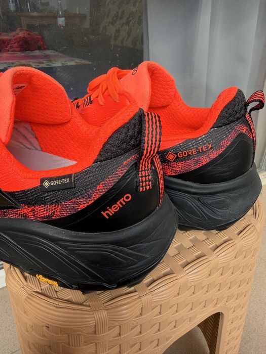 New Balance hierro Gore tex