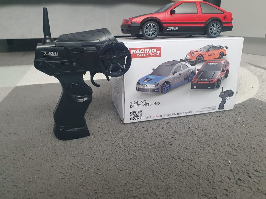 Masina cu telecomanda speciala pt drift