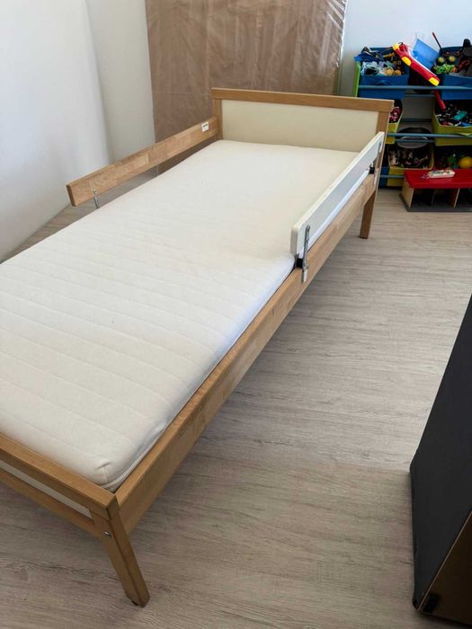 Детско легла с парапет, 70 - 160,за деца 3-7години.