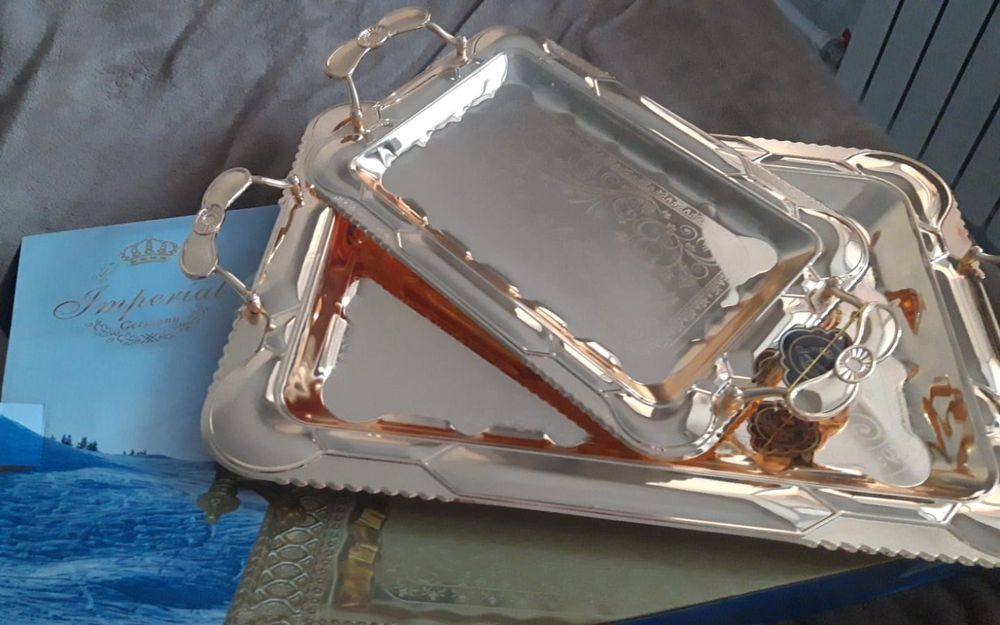 Продам Подносы 2шт