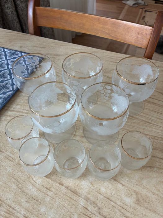 Набор стопок и фужеров